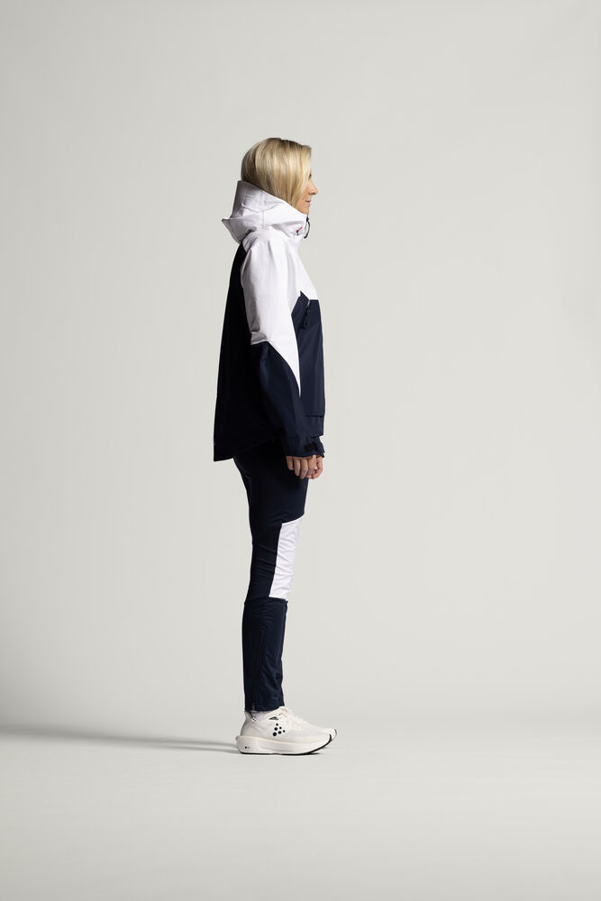 1916607-900396_NOR-ADV-Explore-Shell-Jkt-W_Closeup2