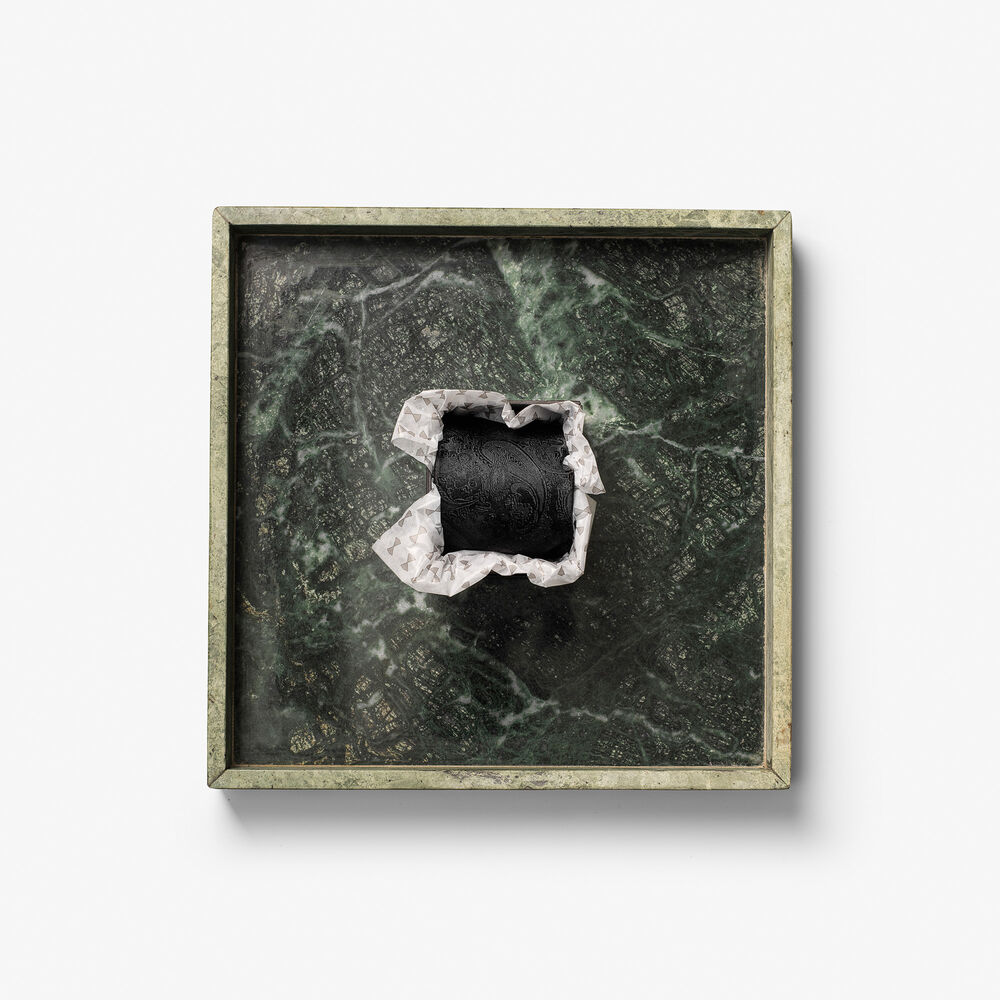 2910400-900_Tie_box_black_Closeup2