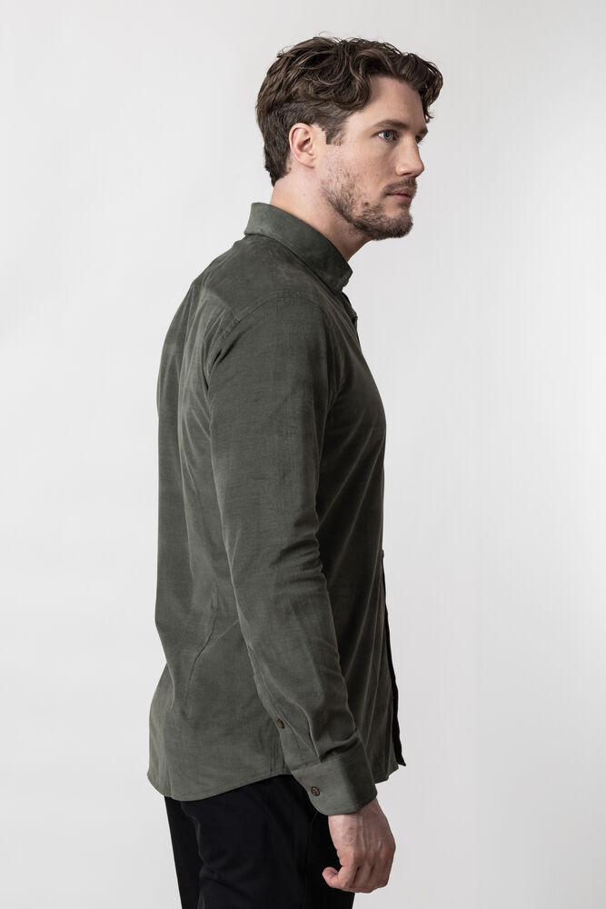 2913400-790_IndigoBow134CordShirtTailoredFit_ModelPictureRight