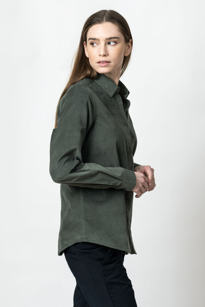 2913405-790_IndigoBow134CordShirtContemporaryFit_ModelPictureRight