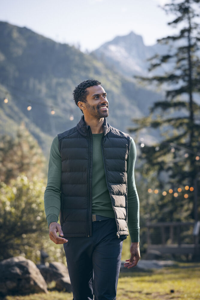 351476_355416_OakHarborVestOakvilleCrewneck_aw25_1