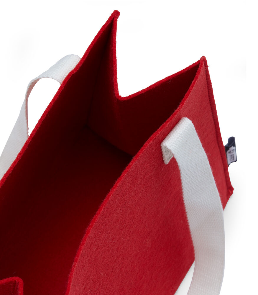 411281-35_FeltbagSmall_closeup