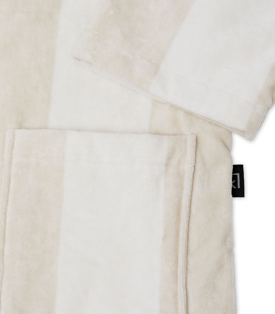 420646-00_bathrobe_Closeup