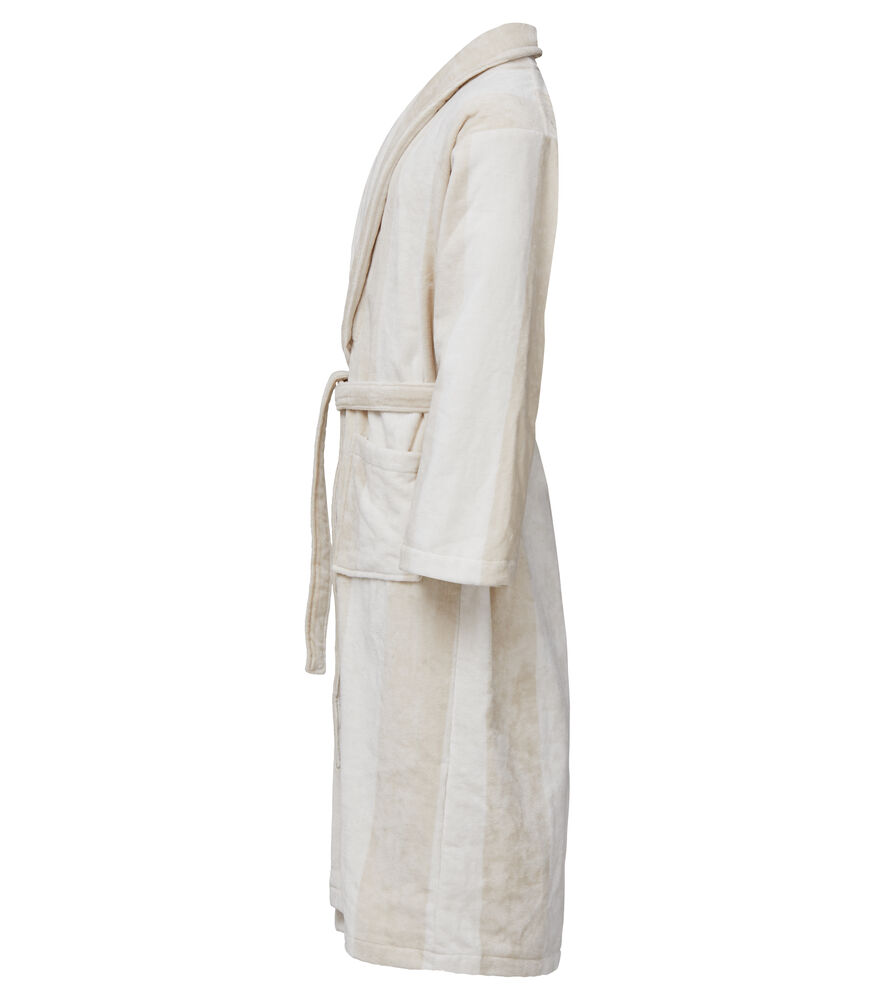 420646-00_bathrobe_Left