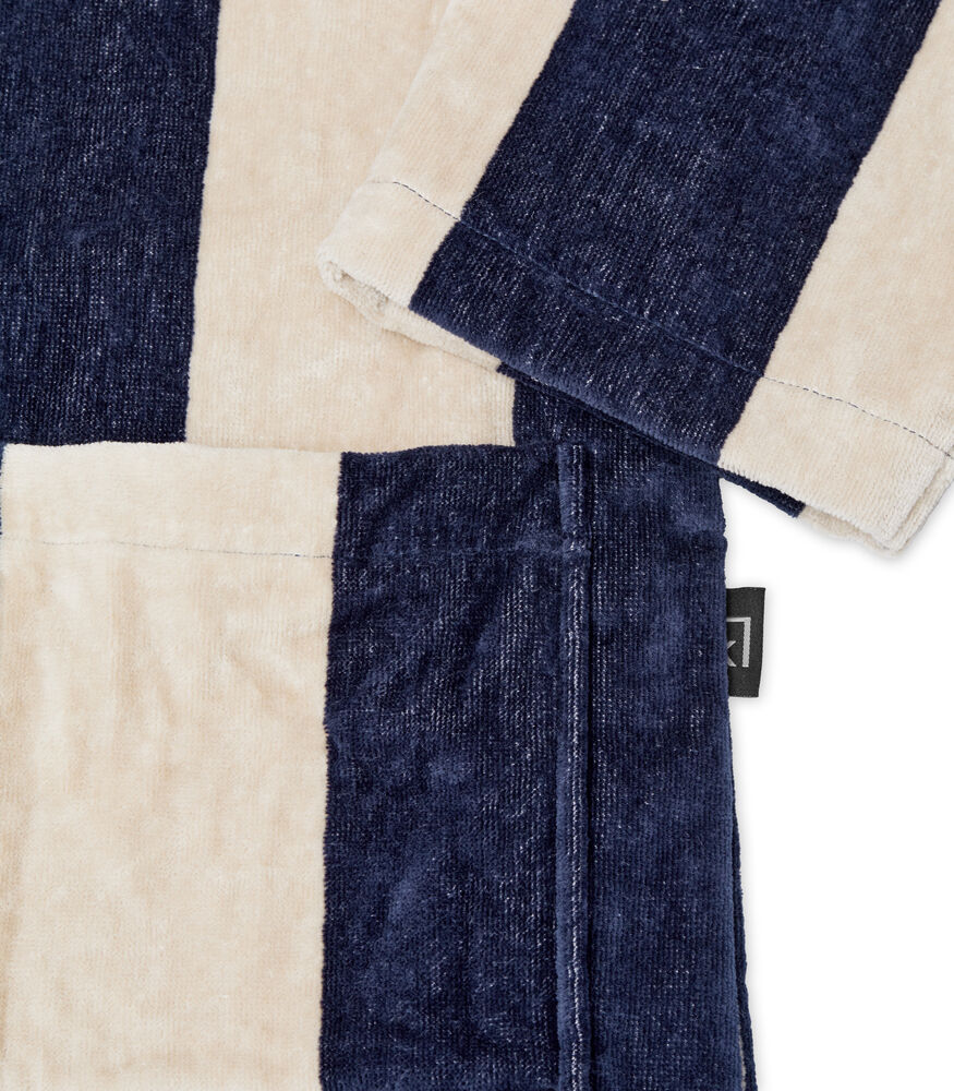 420646-58_bathrobe_Closeup