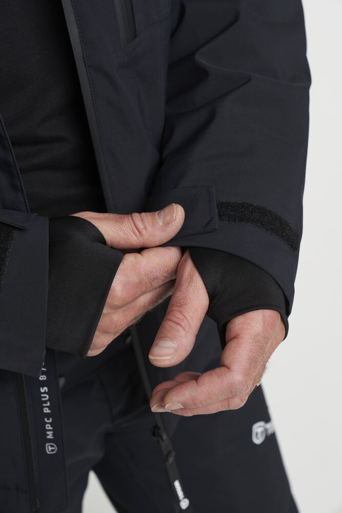 465017086-999_core_mpc_jkt_m_4