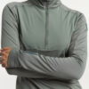 465018115-648_txlite_windblock_half_zip_w_detail_11
