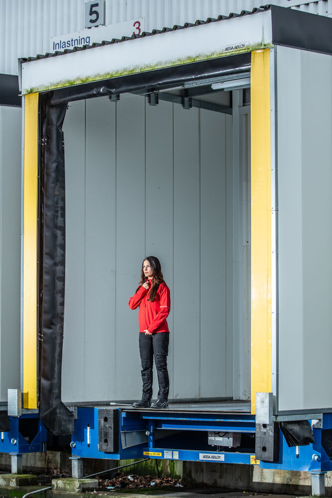 643412_643413_642553_1