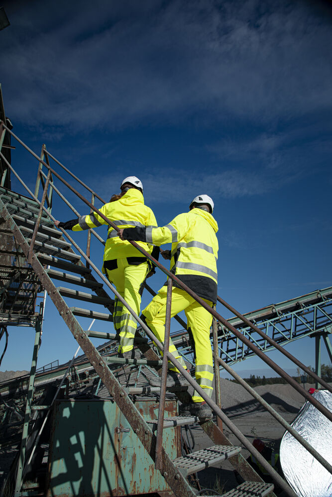 646423_646424_646571_646445