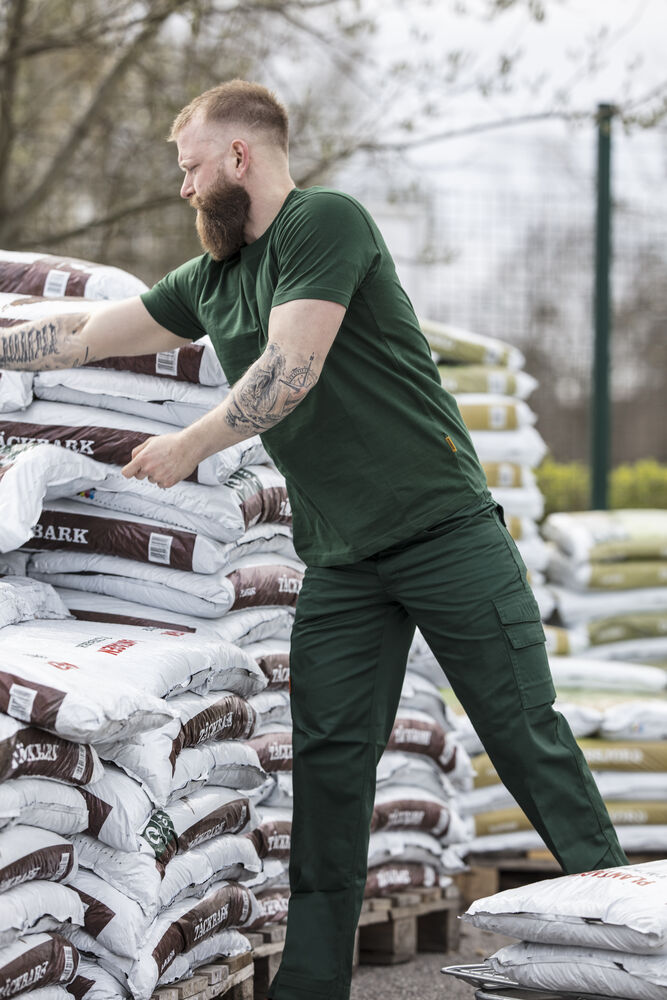 65231320_Service-Trousers_65526410_Tshirt_no7136