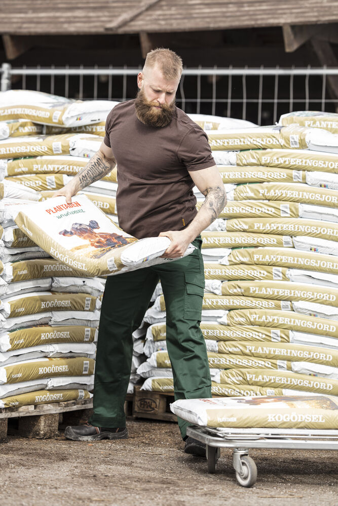 65231320_Service-Trousers_65526410_Tshirt_no7167